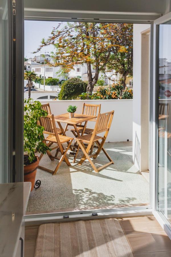 Lovely & Bright Renovated Apt. W/ Balcony In Лагуш Экстерьер фото
